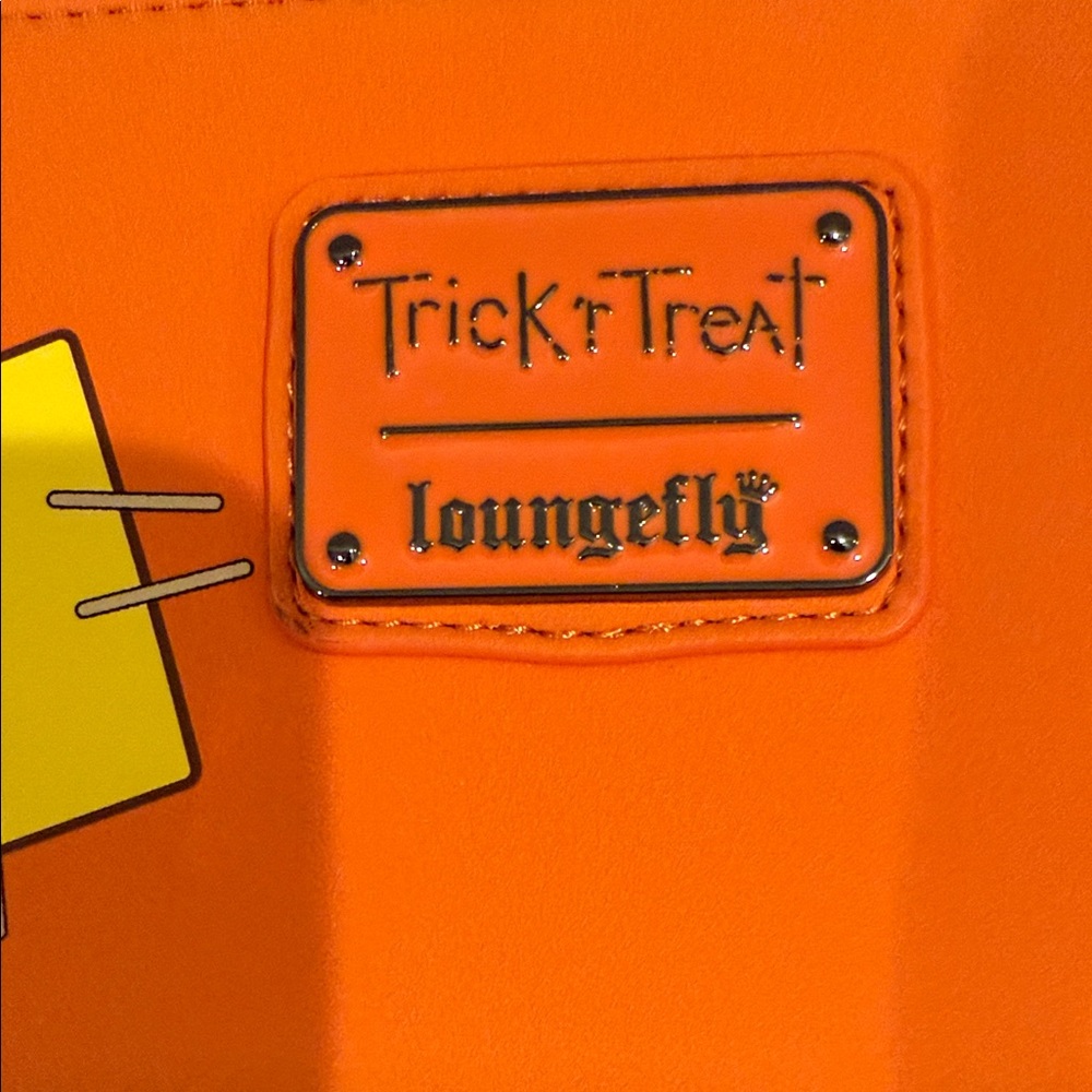 Loungefly Sam Trick ‘r Treat - Picture 2 of 12